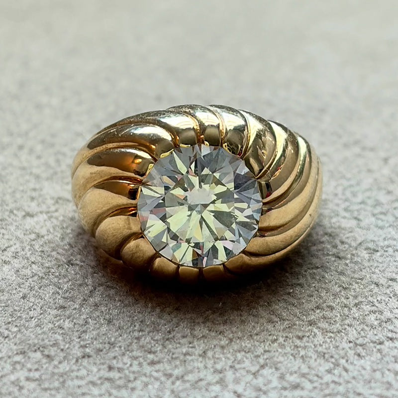 3.5ct Round Solitaire Sapphire Engagement Ring with Feather-Inspired Design