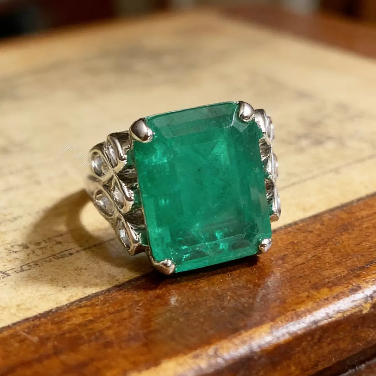 15ct Art Deco Colombian Emerald Engagement Ring