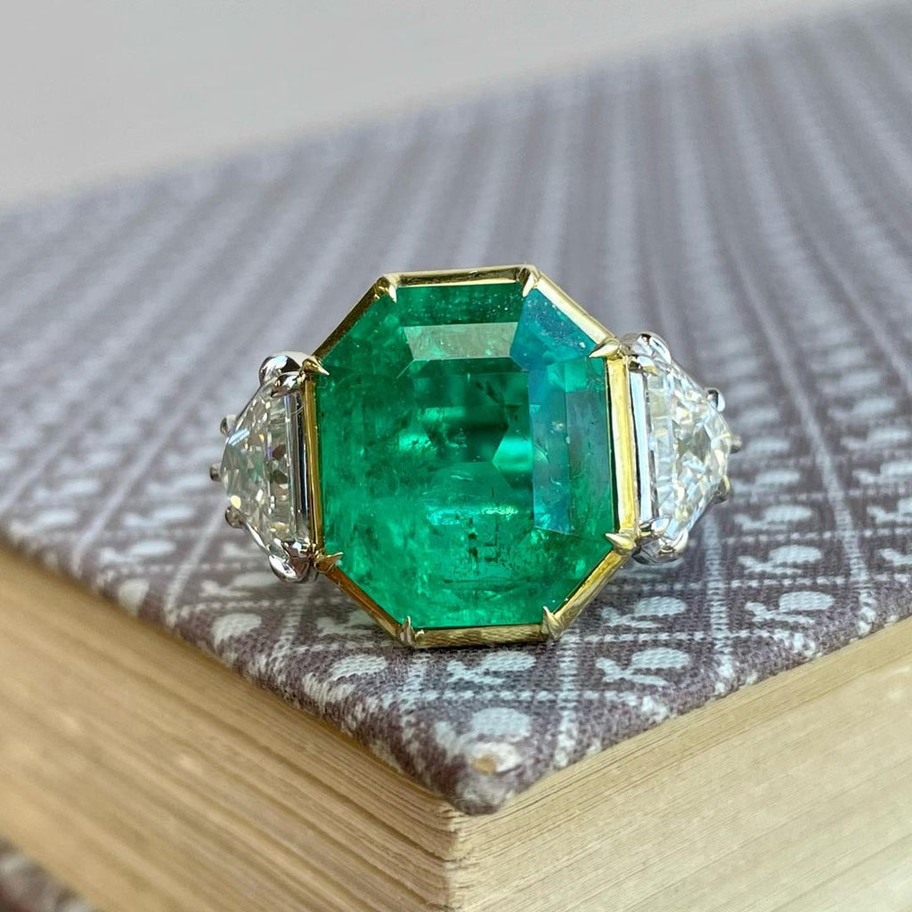 11ct Octagon-shaped Emerald Engagement Ring