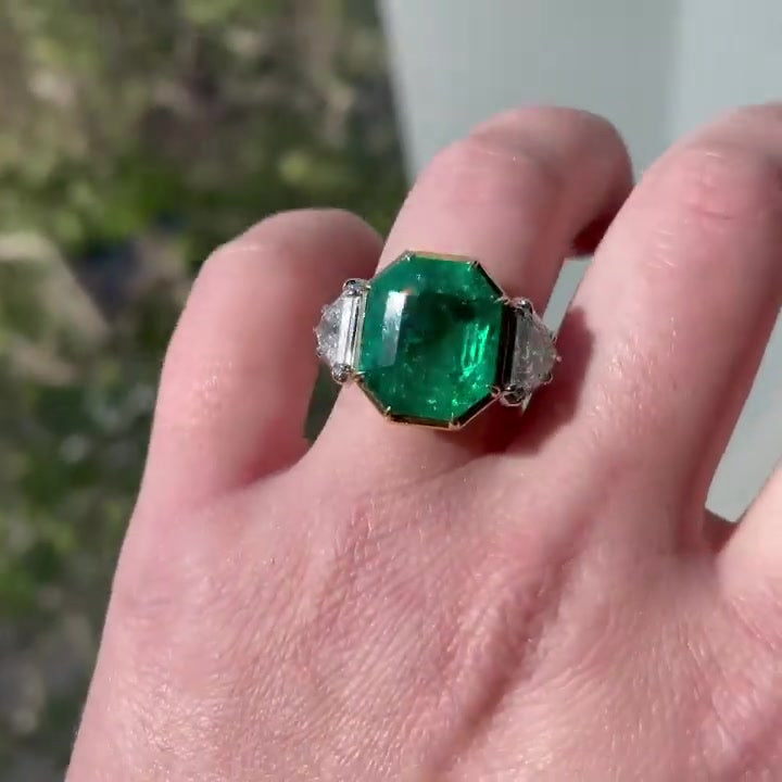 11ct Octagon-shaped Emerald Engagement Ring
