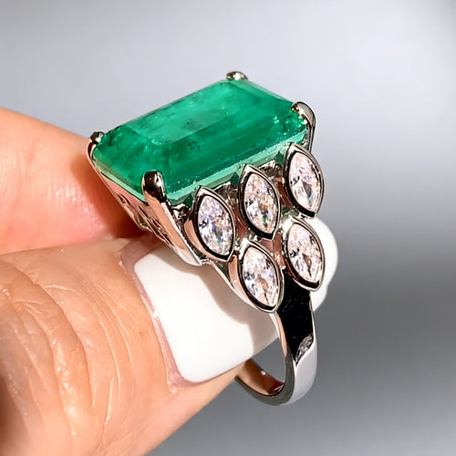 15ct Art Deco Colombian Emerald Engagement Ring