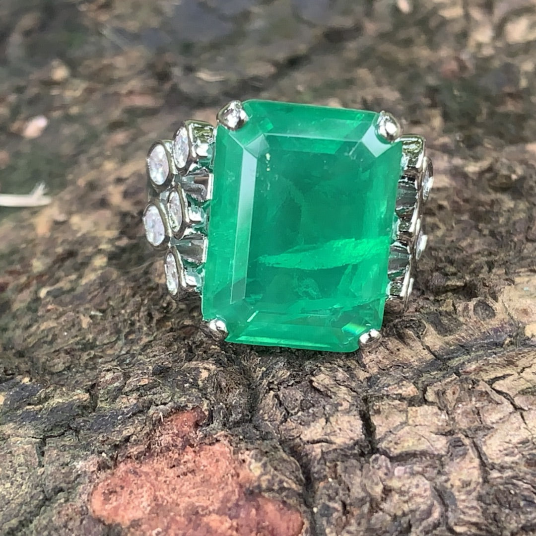 15ct Art Deco Colombian Emerald Engagement Ring
