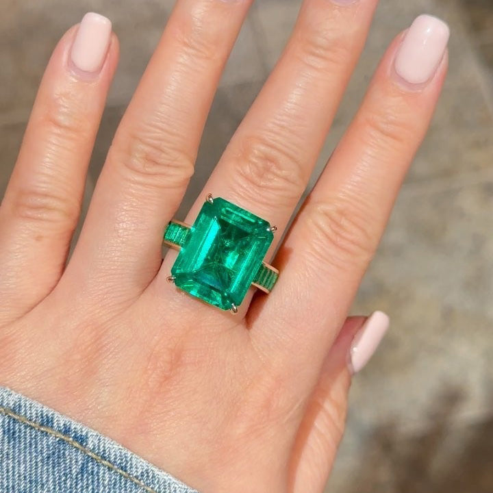 18ct Emerald Cut Channel-Set Eternity Emerald Cocktail Ring