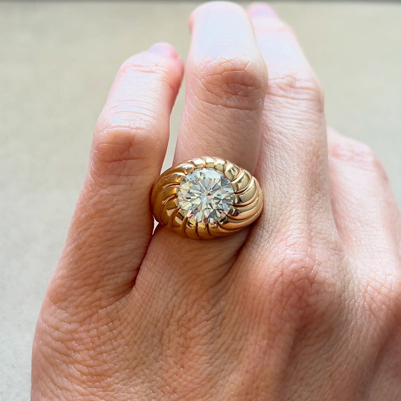 3.5ct Round Solitaire Sapphire Engagement Ring with Feather-Inspired Design