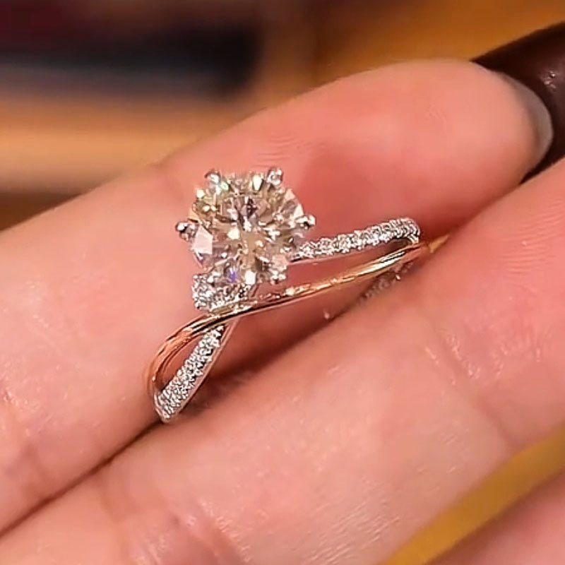 1.6ct Round Sapphire Elegant Women’s Engagement Ring