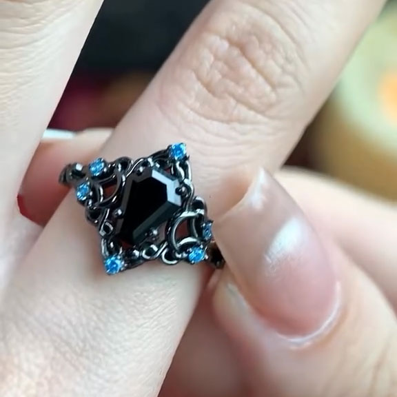 2.8ct Shield-Cut Black Spinel Stackable Ring (Dark Aesthetic)