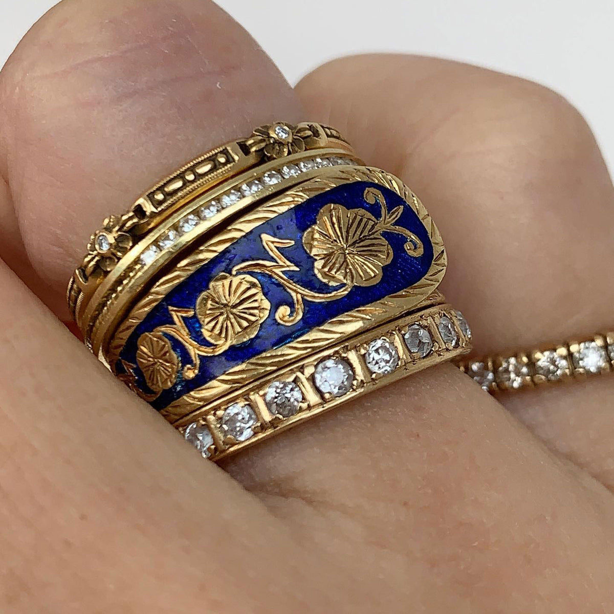 Vintage-Style Floral Sapphire Stackable Ring