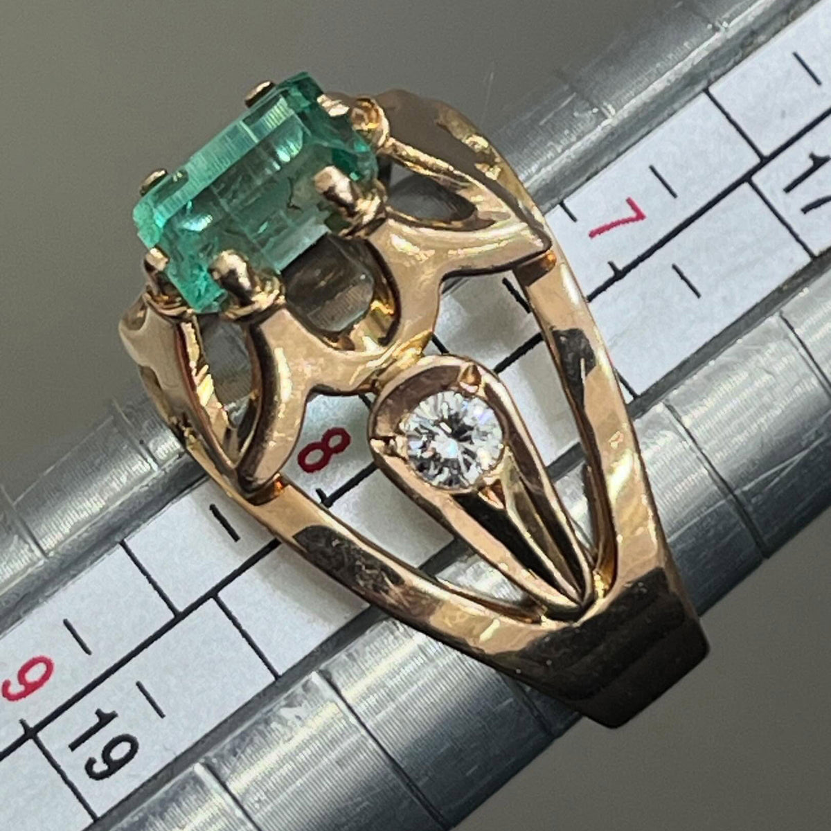 3.3ct Vintage-Style Openwork Emerald and Sapphire Ring