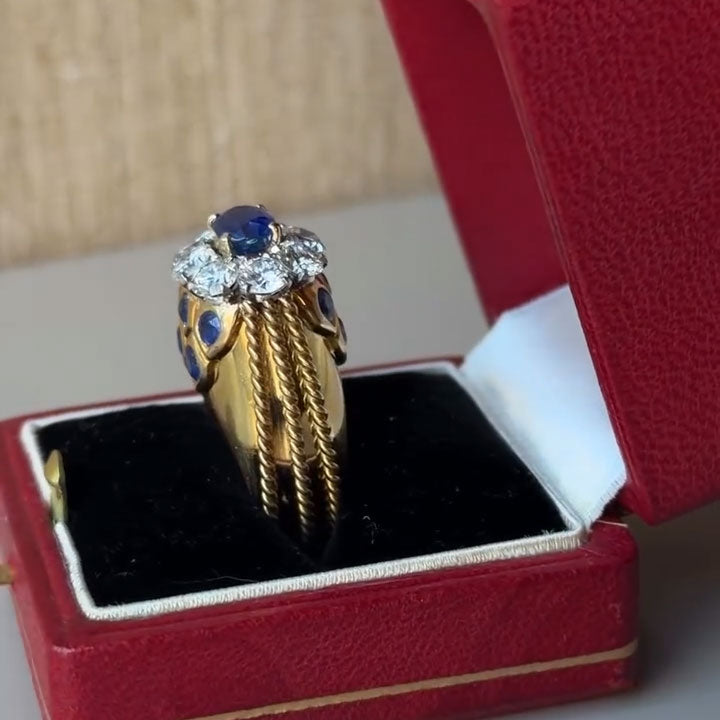 3.5ct Cushion-Cut Blue Sapphire Exquisite Vintage-Style Ring
