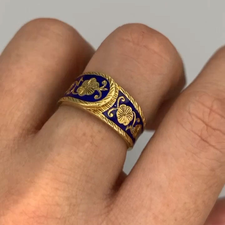 Vintage-Style Floral Sapphire Stackable Ring