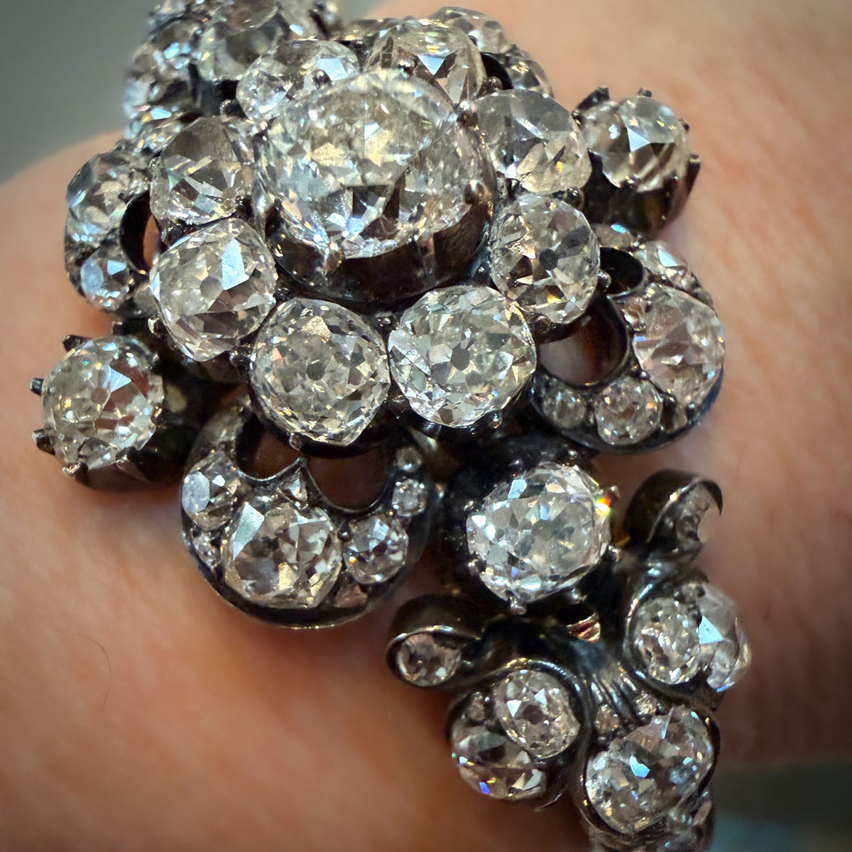 10 ctw Vintage-Style Sapphire Cluster Bracelet Featuring Old-Cut Stones