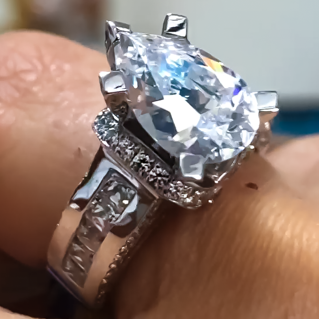 8 CTW Pear Cut White Cubic Zirconia 925 Sterling Silver Engagement Ring