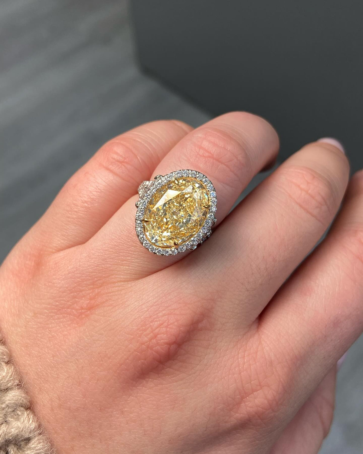 10CT Light Yellow Cubic Zirconia S925 Sterling Silver Ring