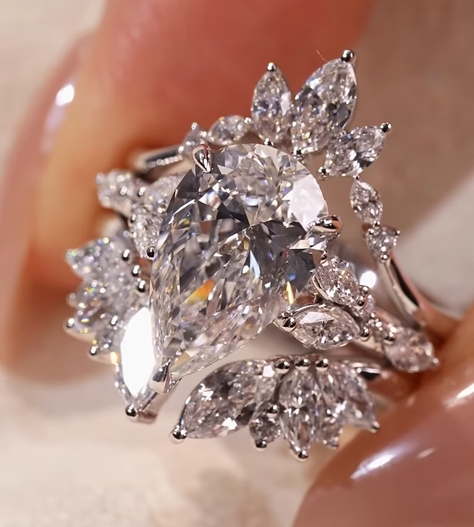 2CT Pear Cubic Zirconia S925 Sterling Silver Ring Set