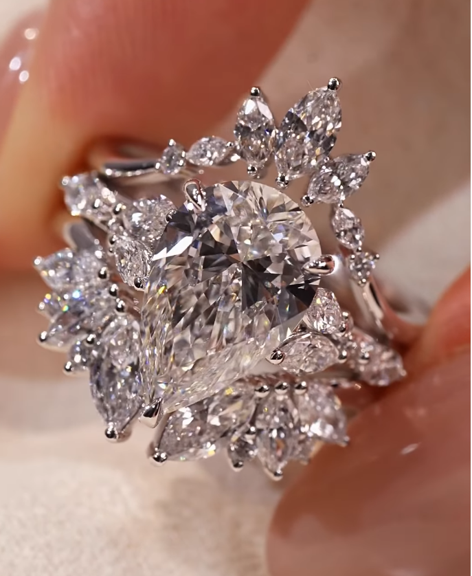 2CT Pear Cubic Zirconia S925 Sterling Silver Ring Set