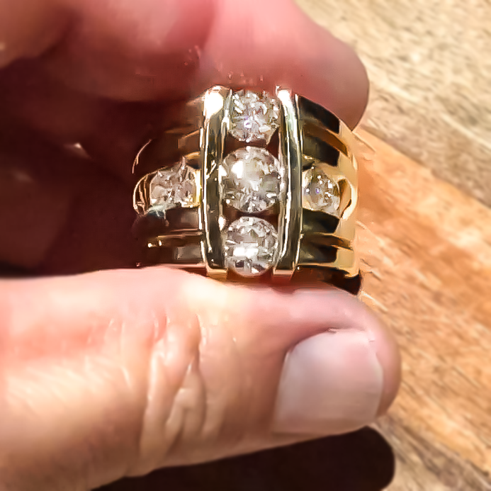 4.2 CTW Round Cut White Cubic Zirconia 925 Sterling Silver Fashion Ring